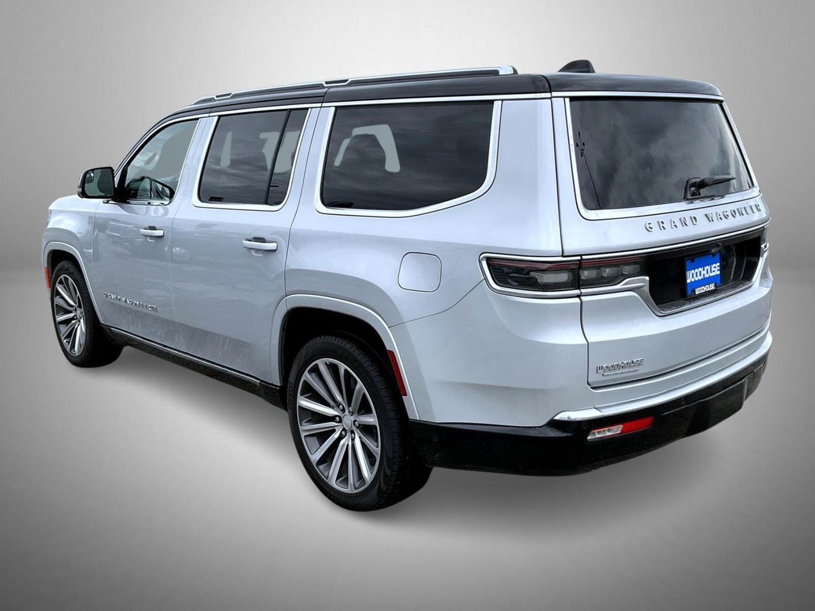 Used 2023 Silver Jeep Base image 7