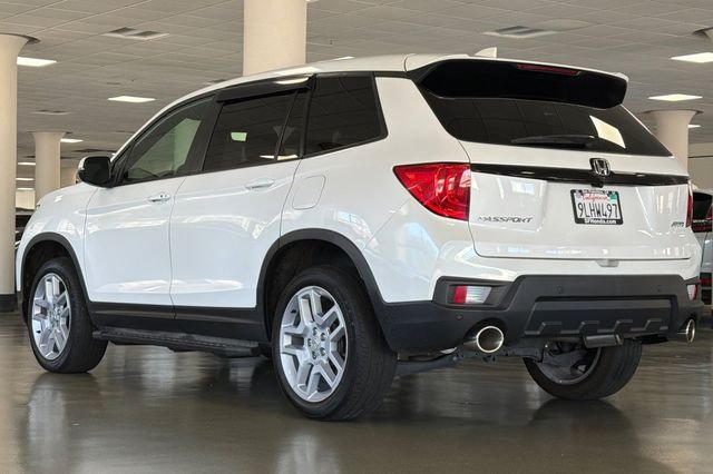 Used 2024 Platinum White Pearl Honda EX-L image 9