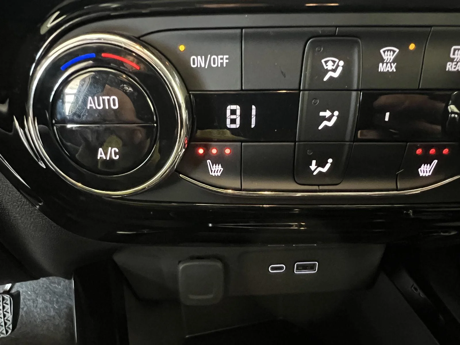 Used 2025 Cypress Gray Chevrolet LT image 15