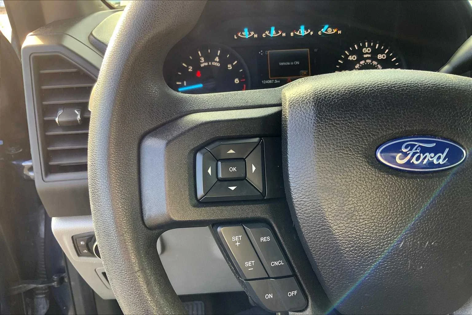 Used 2018 Blue Jeans Metallic Ford XL image 24