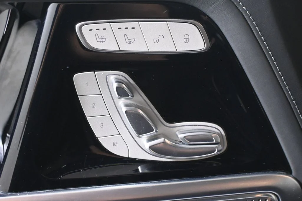 Certified Used 2023 Black Mercedes-Benz G 550 image 28