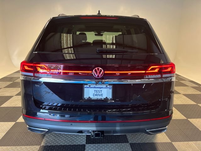 New 2026 Black Volkswagen 2.0T SE w/Technology image 4