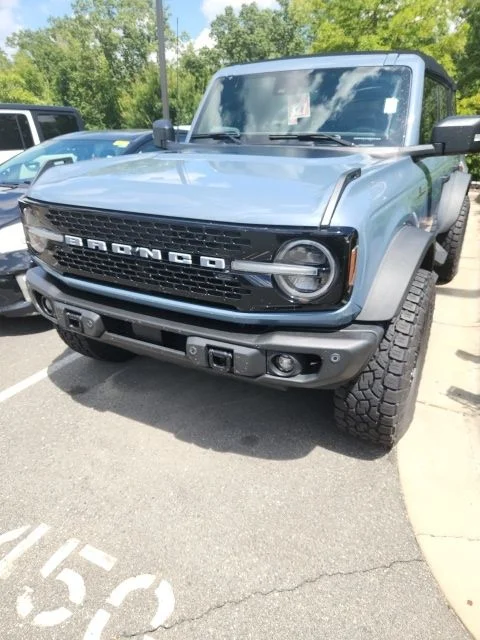 Used 2023 Gray Ford Wildtrak image 1