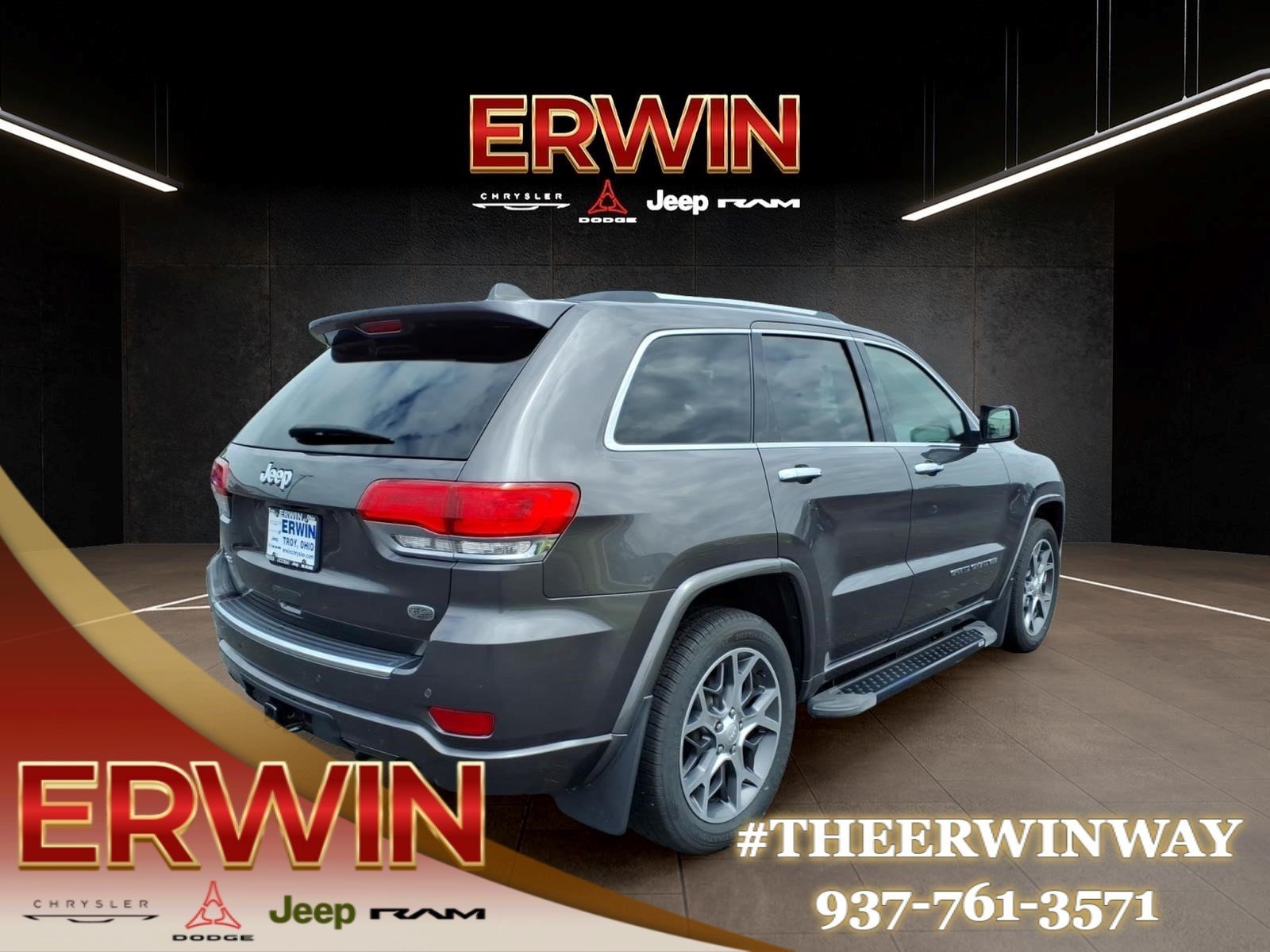 Used 2019 Granite Crystal Metallic Clear Coat Jeep Overland image 7
