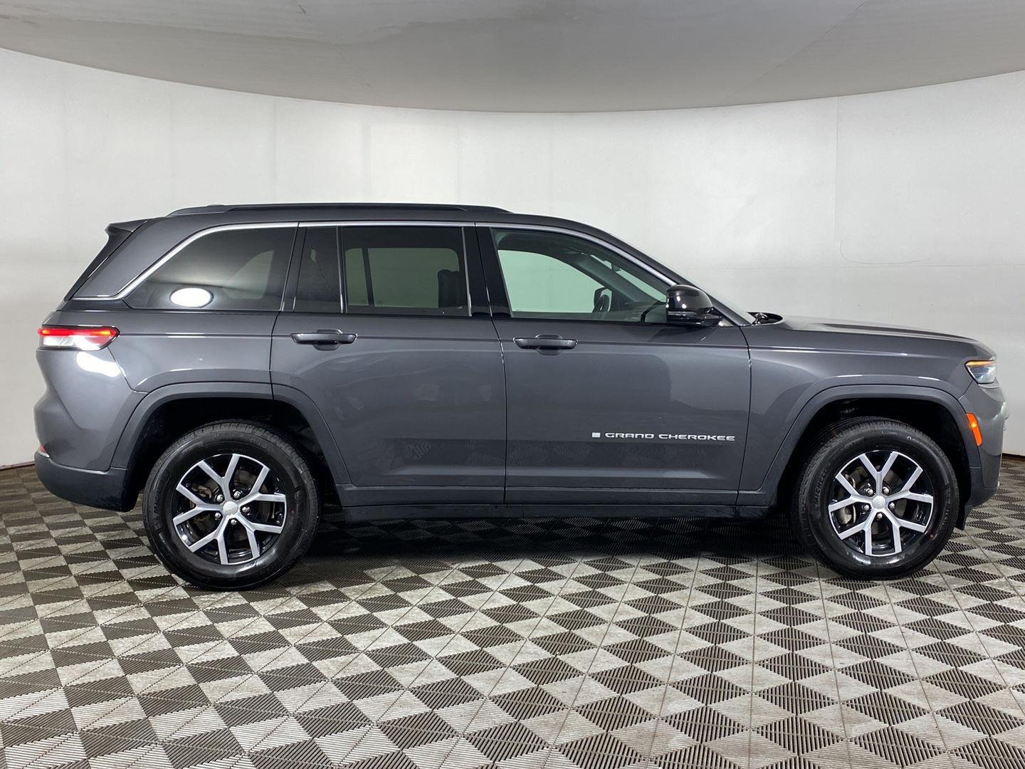 Used 2026 Baltic Gray Metallic Clearcoat Jeep Limited image 5