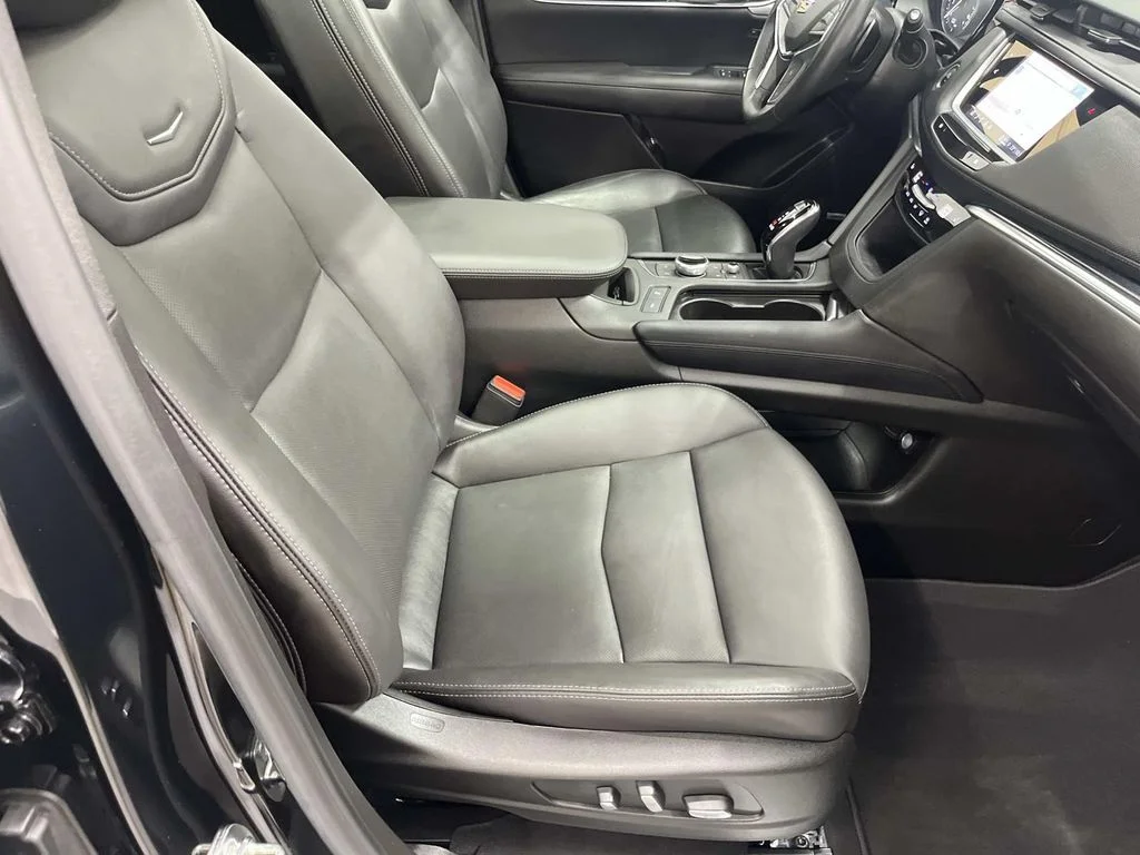 Used 2024 Stellar Black Metallic Cadillac Premium Luxury image 29