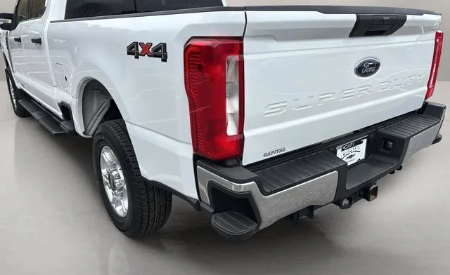 Used 2025 White Ford XLT image 33