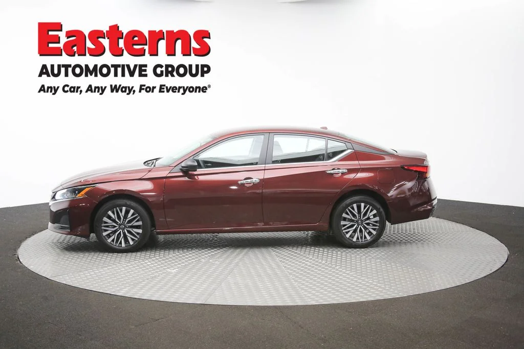 Used 2025 Red Nissan 2.5 SV image 55