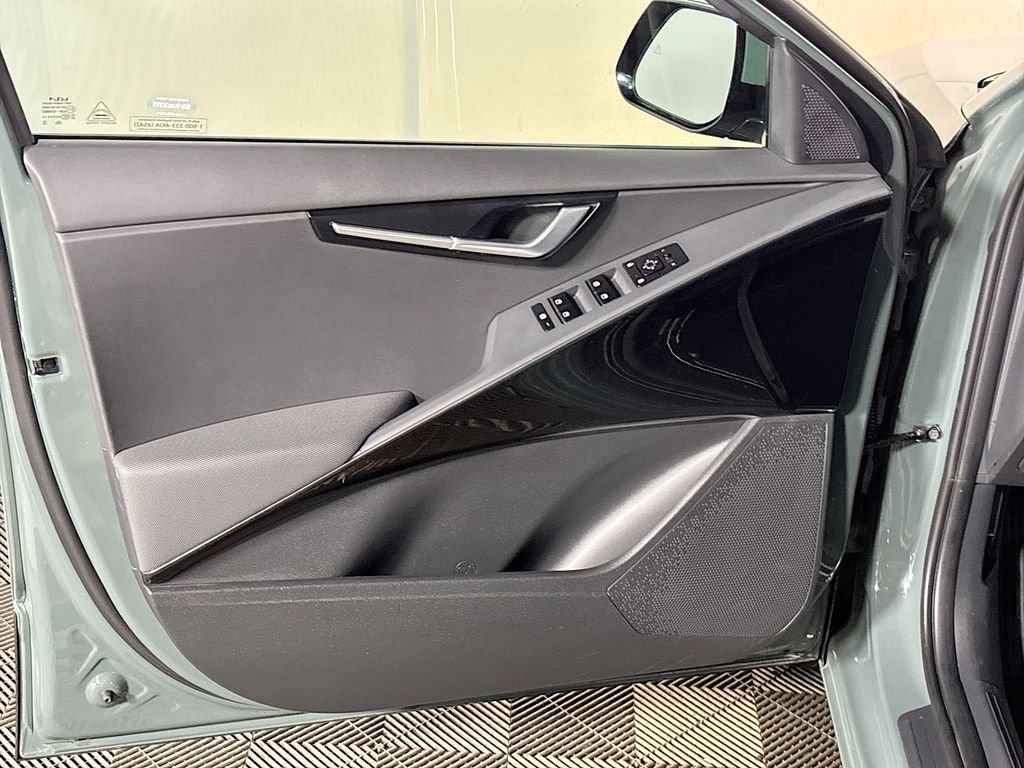 Used 2024 Green Kia Wind image 10
