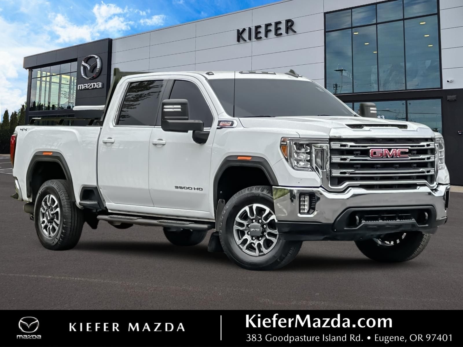 2022 GMC Sierra 4WD Crew Cab Standard Box SLE's photo