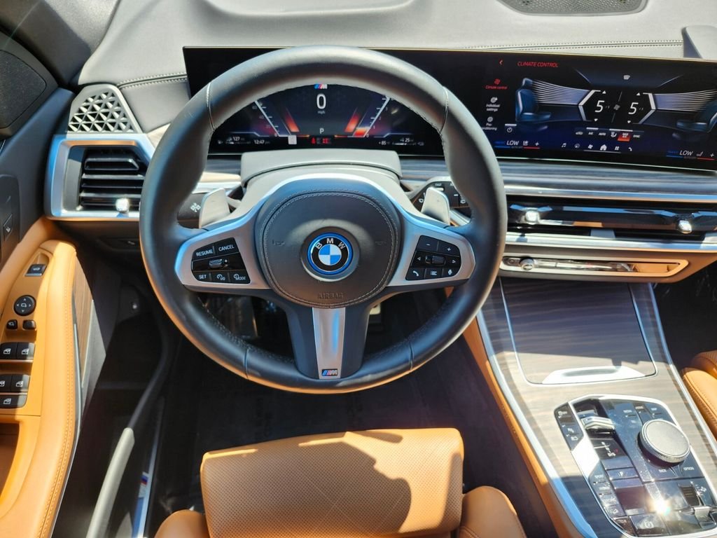 Used 2025 Black BMW xDrive50e image 14