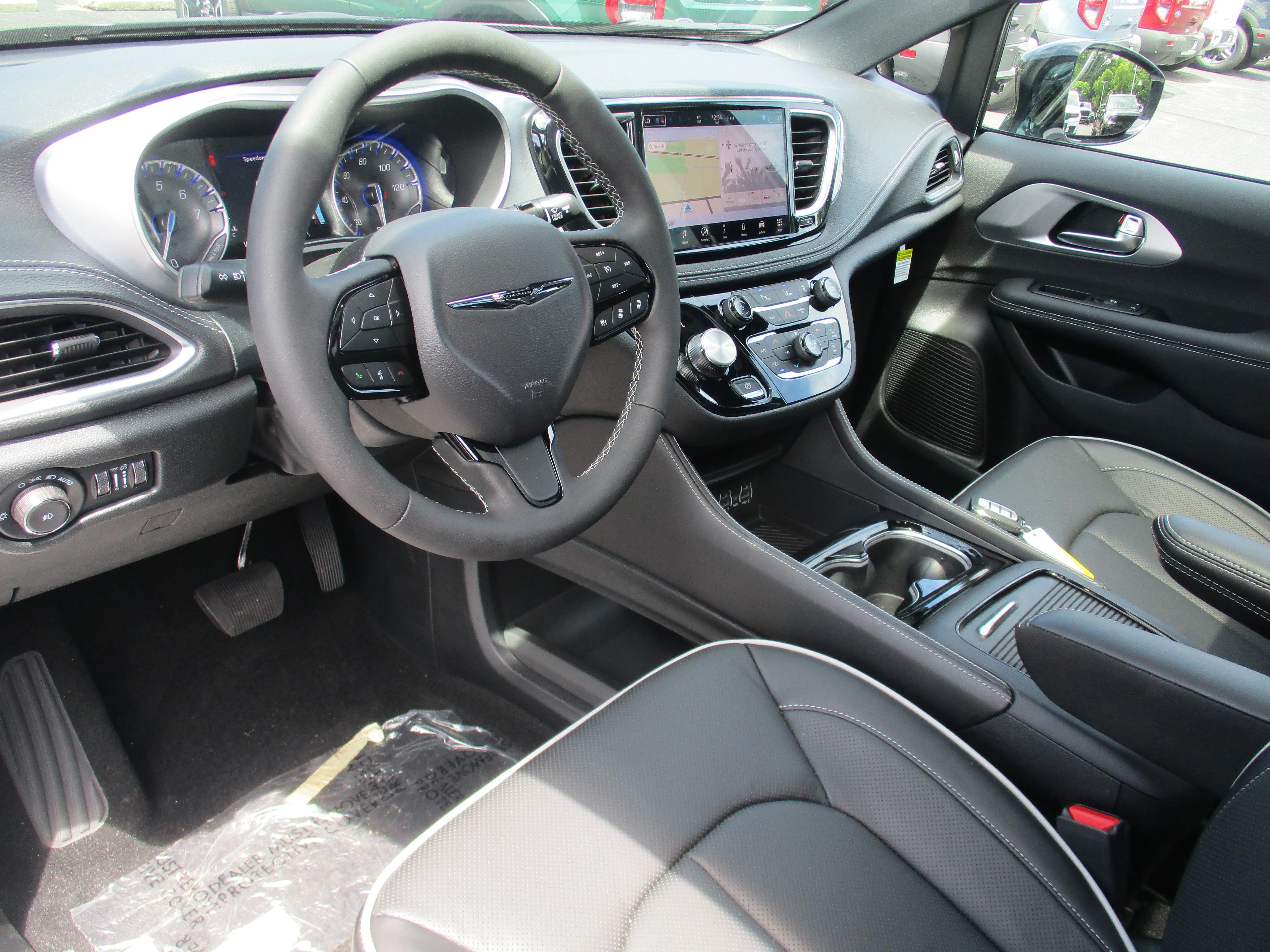 2025 Chrysler Pacifica Limited - Photo 28