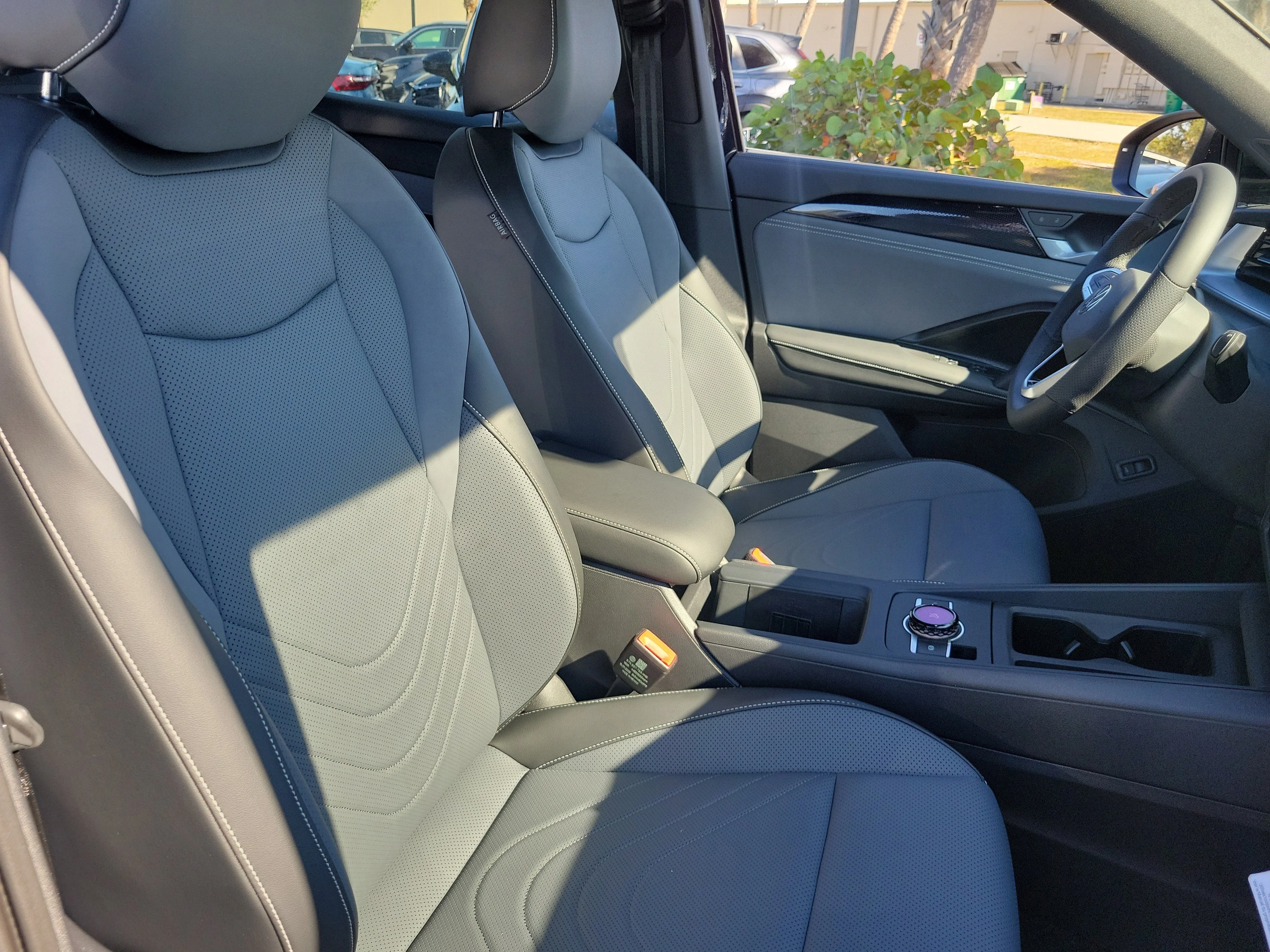 2026 Volkswagen Tiguan SE R-LINE BLACK - Photo 6