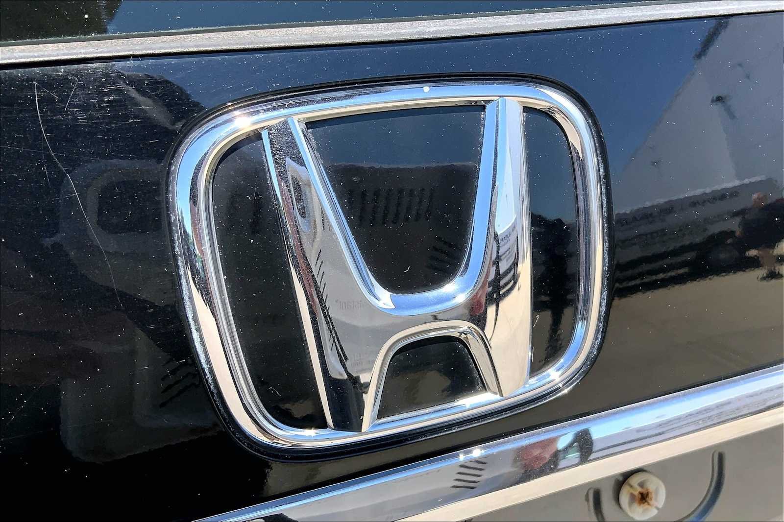 Used 2013 Polished Metal Metallic Honda LX image 32