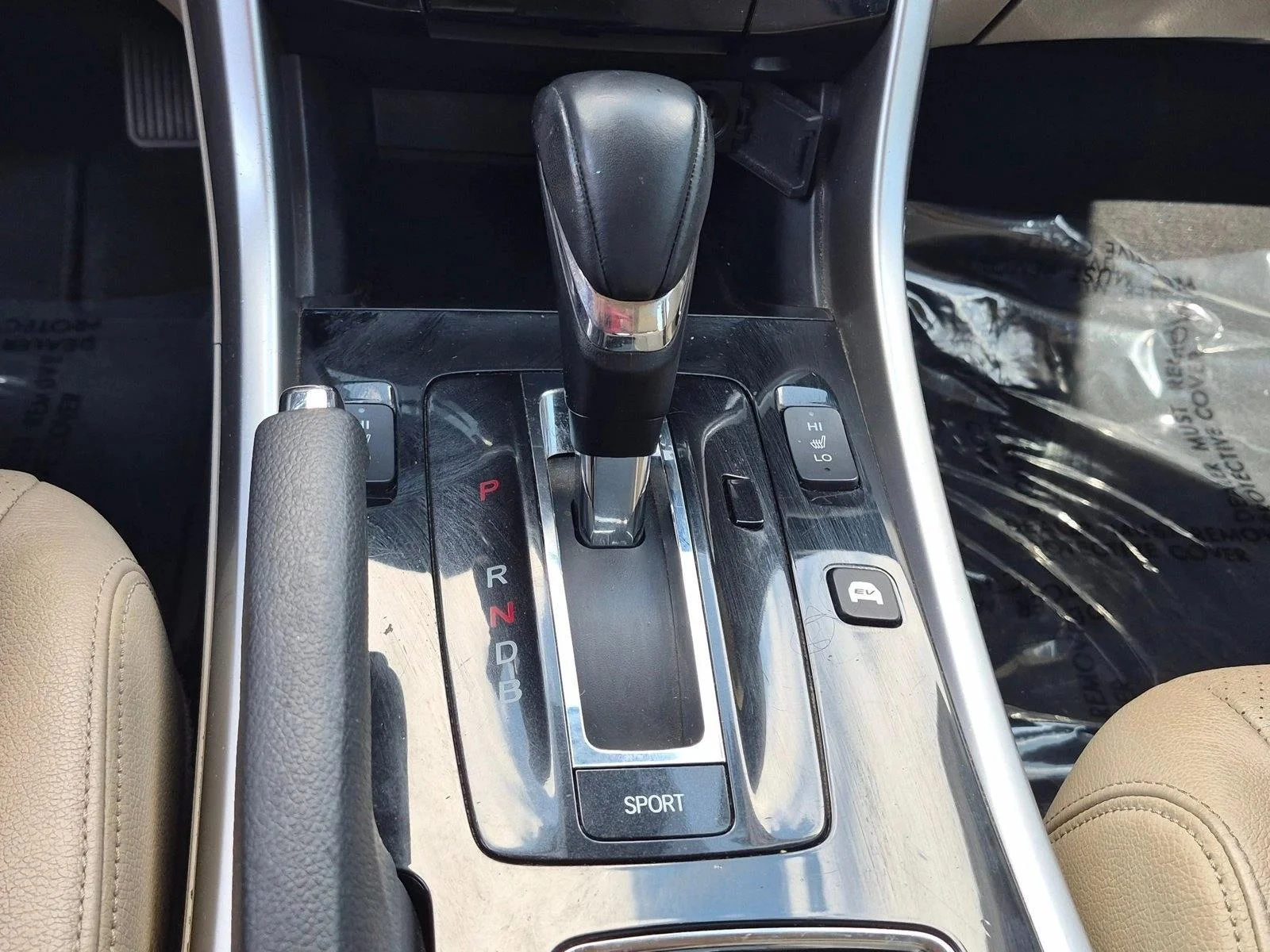 Used 2017 Silver/Gray Honda EX-L image 13