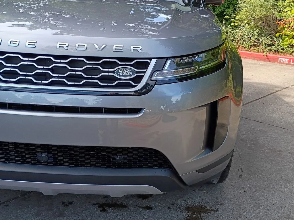 Used 2020  Land Rover S image 10