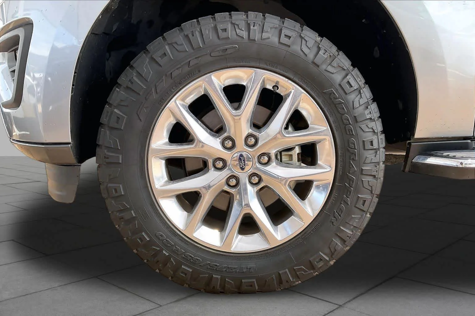 Used 2020 Iconic Silver Ford XLT image 12