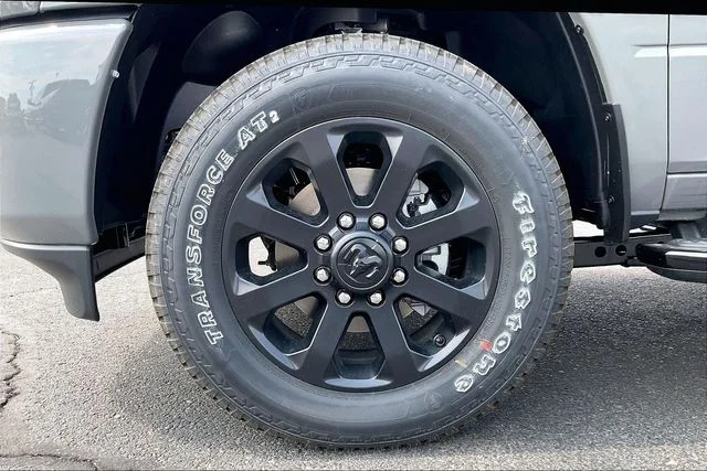 New 2026 Ceramic Gray Clear-Coat Exterior Paint RAM Laramie image 12
