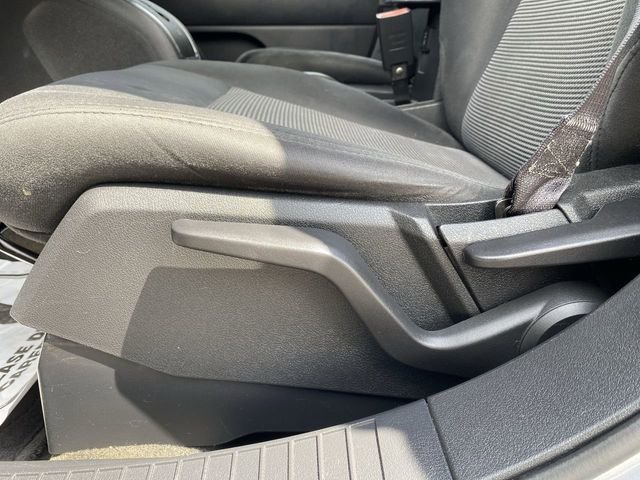 Used 2016 Silver Jeep Latitude image 13