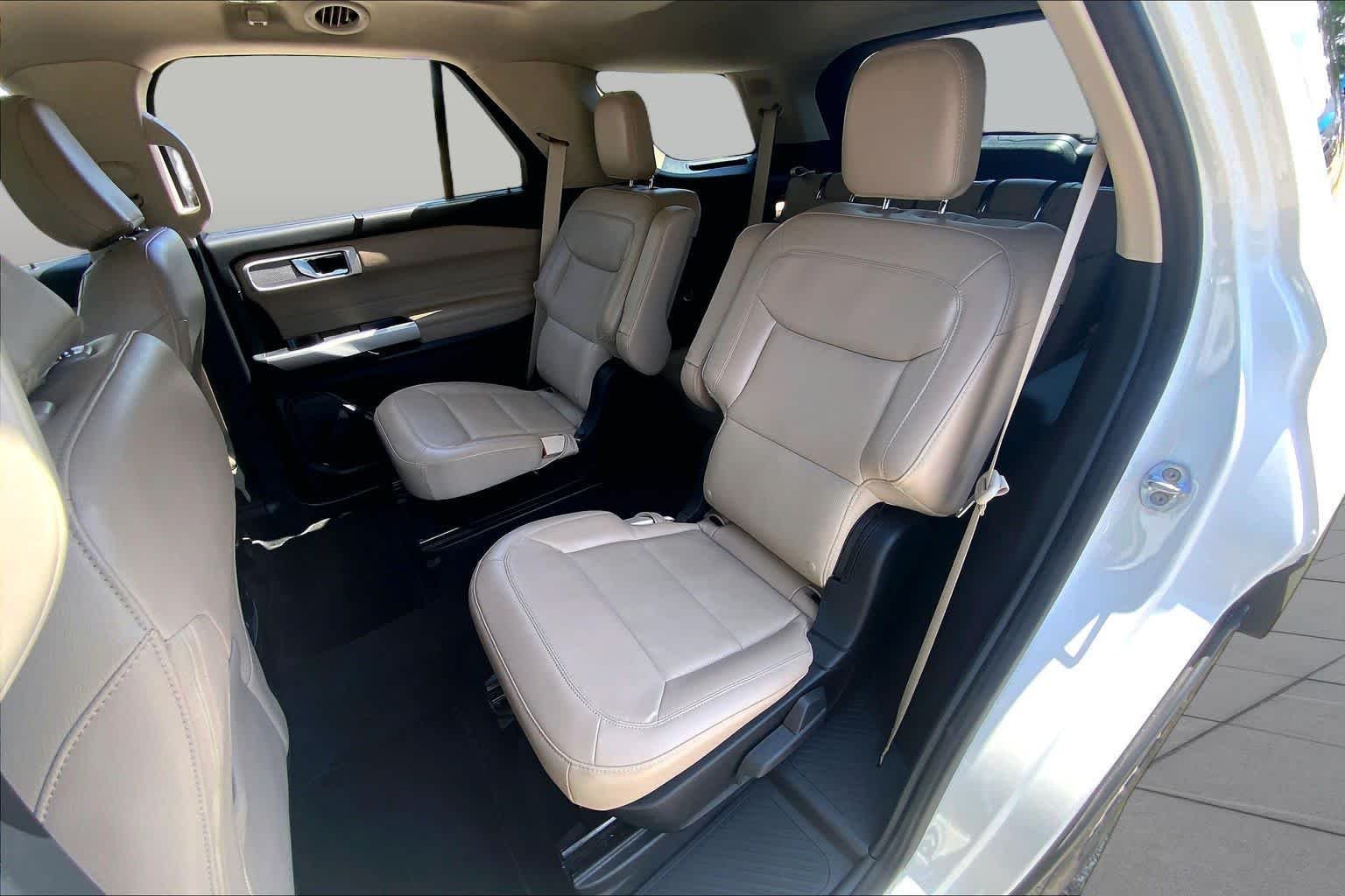 Used 2022 Star White Metallic Tri-Coat Ford Limited image 21