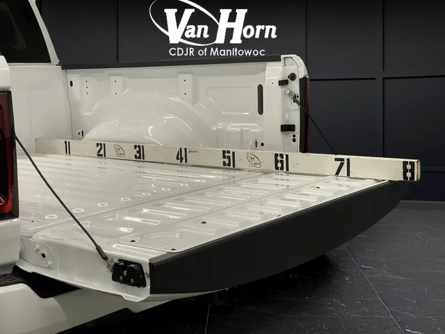 New 2026 Bright White Clear-Coat Exterior Paint RAM Big Horn/Lone Star image 16