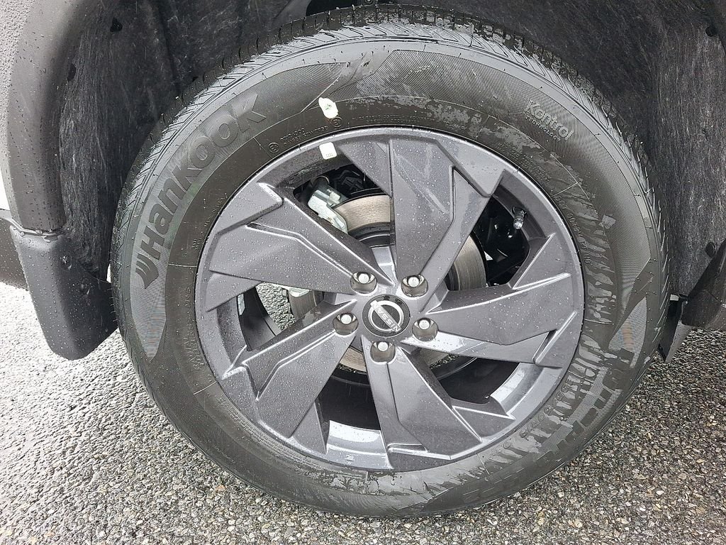 New 2026 White Nissan SV image 5