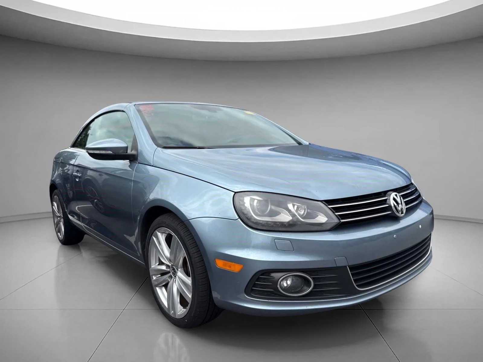 Used 2012 Horizon Blue Metallic Volkswagen Executive image 23