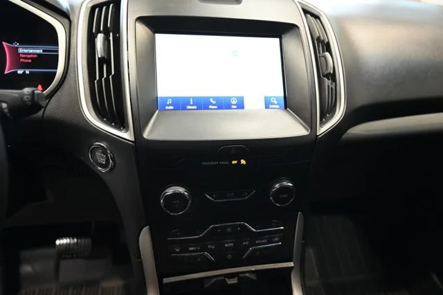 Used 2020 Red Ford SEL image 14