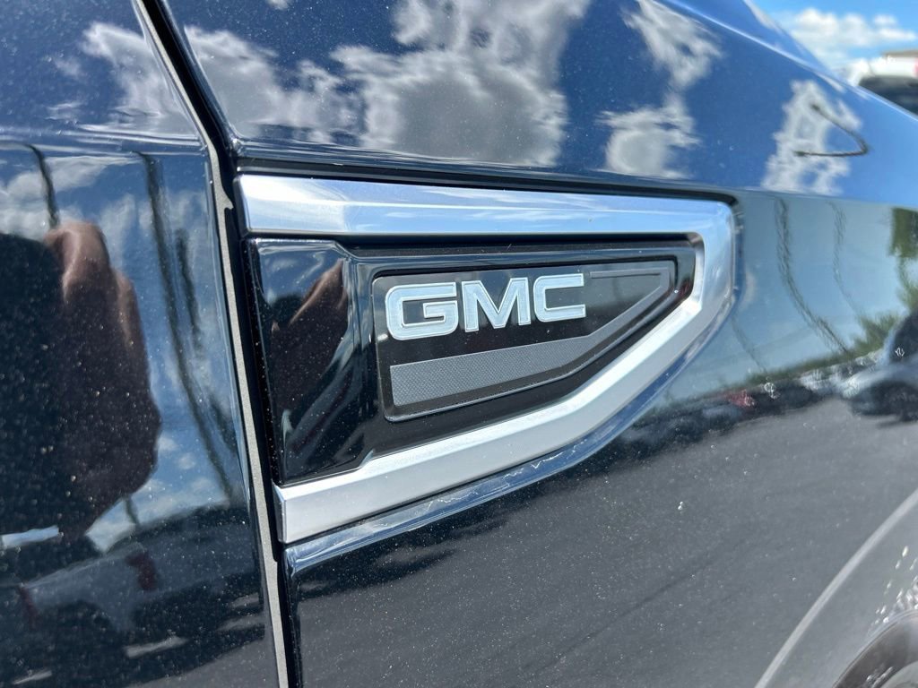 Used 2024 Onyx Black GMC Denali image 11
