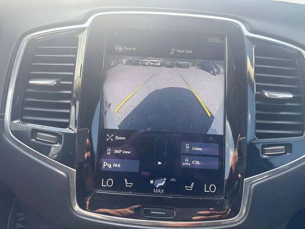Used 2017 White Volvo T6 Inscription image 19