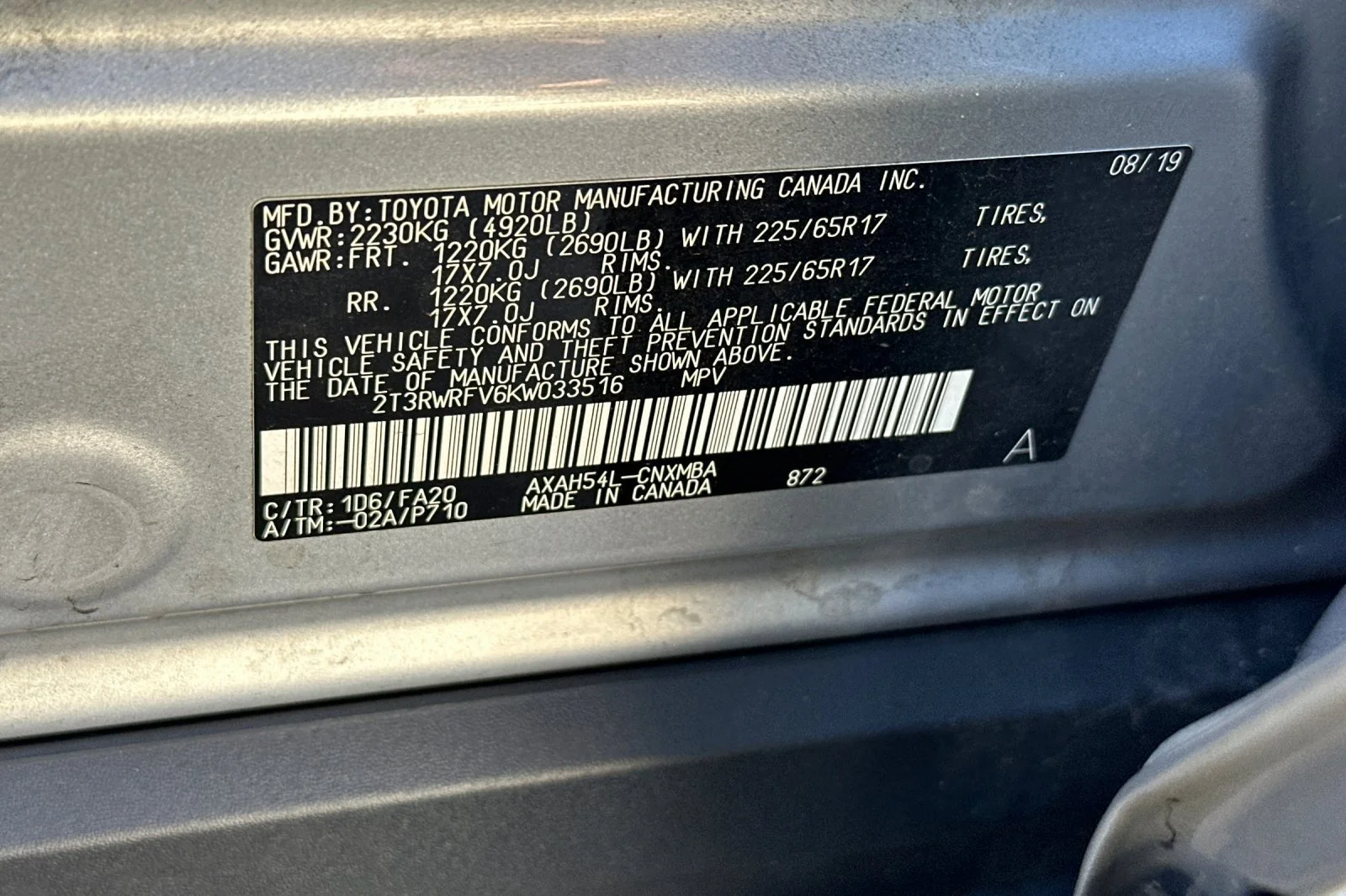 Used 2019 White Toyota Hybrid XLE image 28