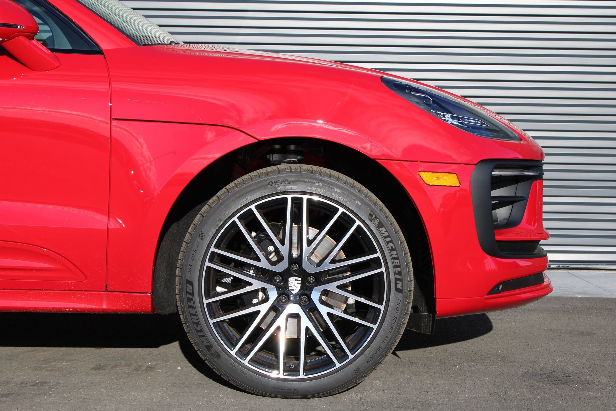 2026 Porsche Macan S - Photo 11
