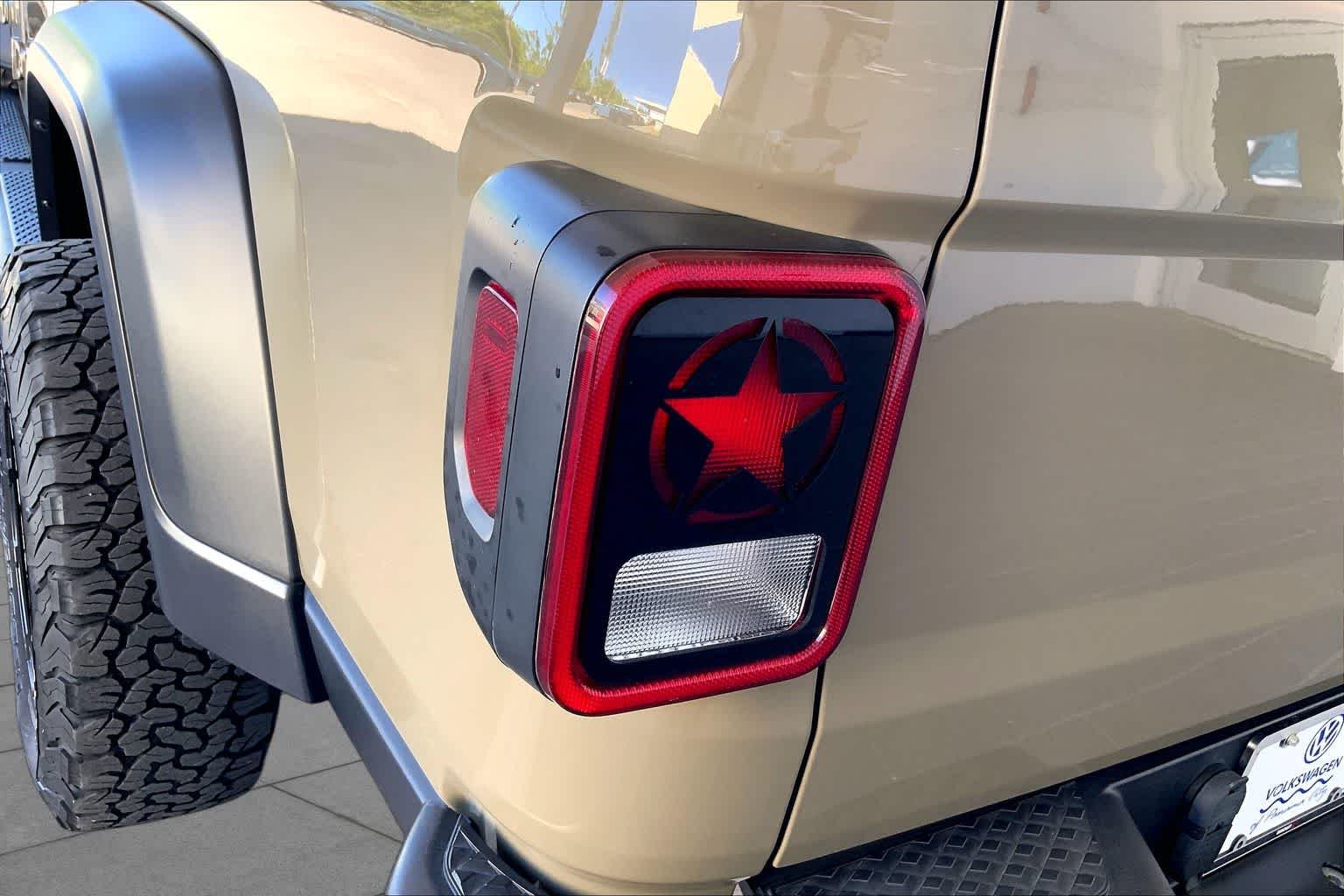 Used 2020 Gator Clearcoat Jeep Sport S image 29