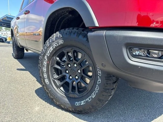 New 2026 Molten Red Pearl-Coat Exterior Paint RAM Rebel image 3