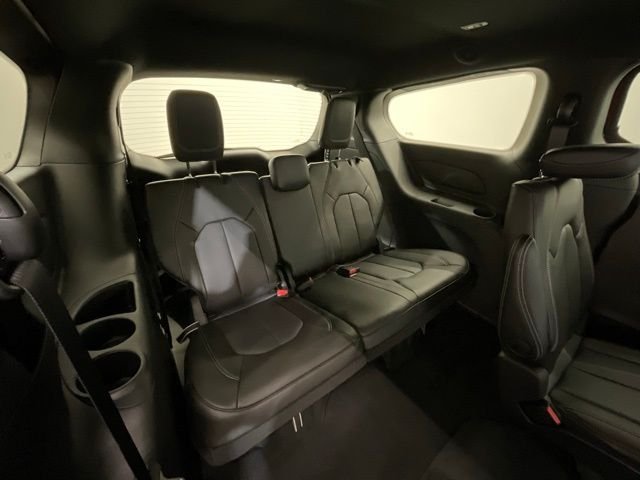 2026 Chrysler Pacifica Select - Photo 25