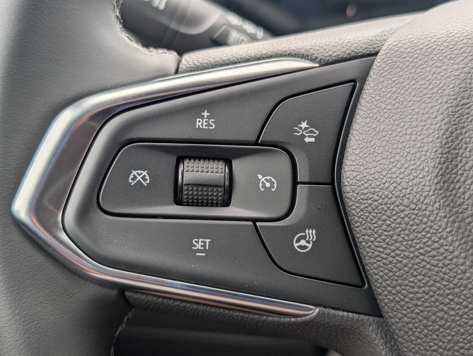 2026 Chevrolet Trax LT - Photo 17