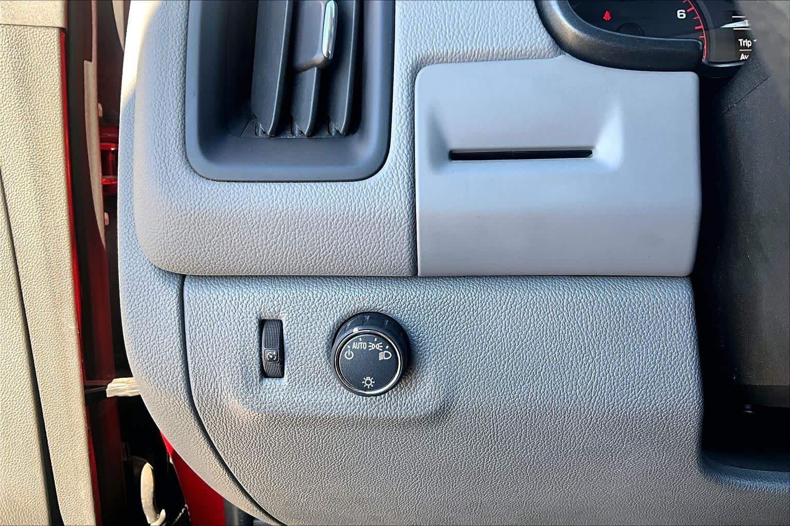 Used 2016 Copper Red Metallic GMC 2WD image 34
