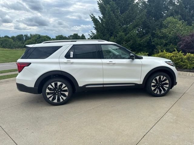 New 2026 Star White Metallic Tri-Coat Ford Platinum™ image 4