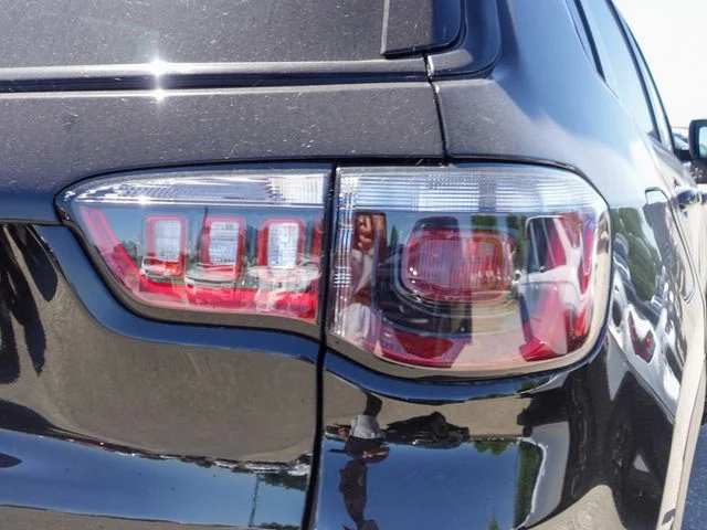 New 2026 Diamond Black Crystal Pearl-Coat Exterior Paint Jeep Trailhawk image 6