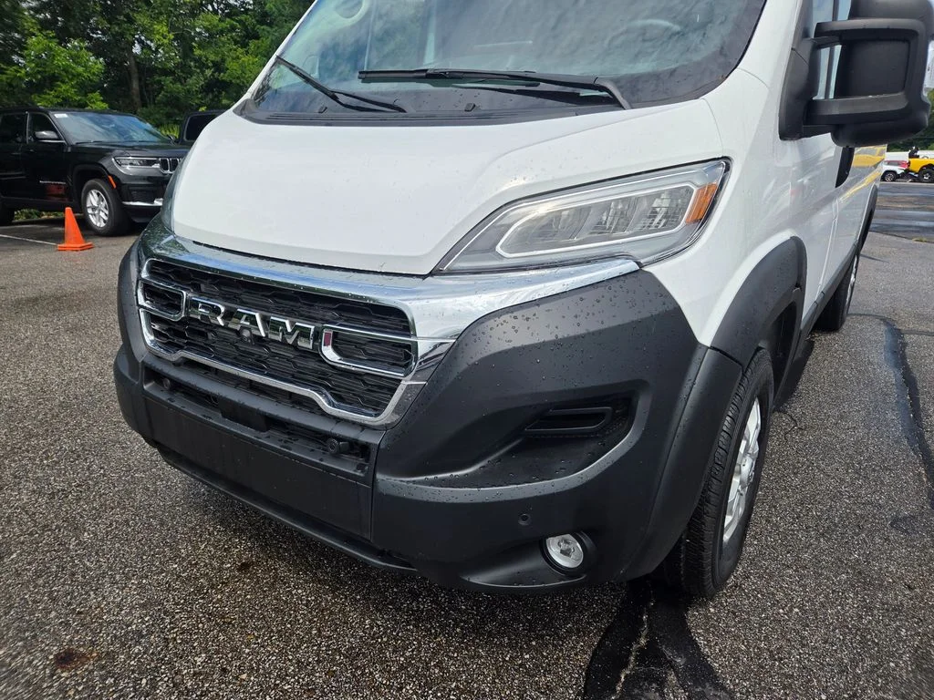 New 2024 White Ram 2500 image 14