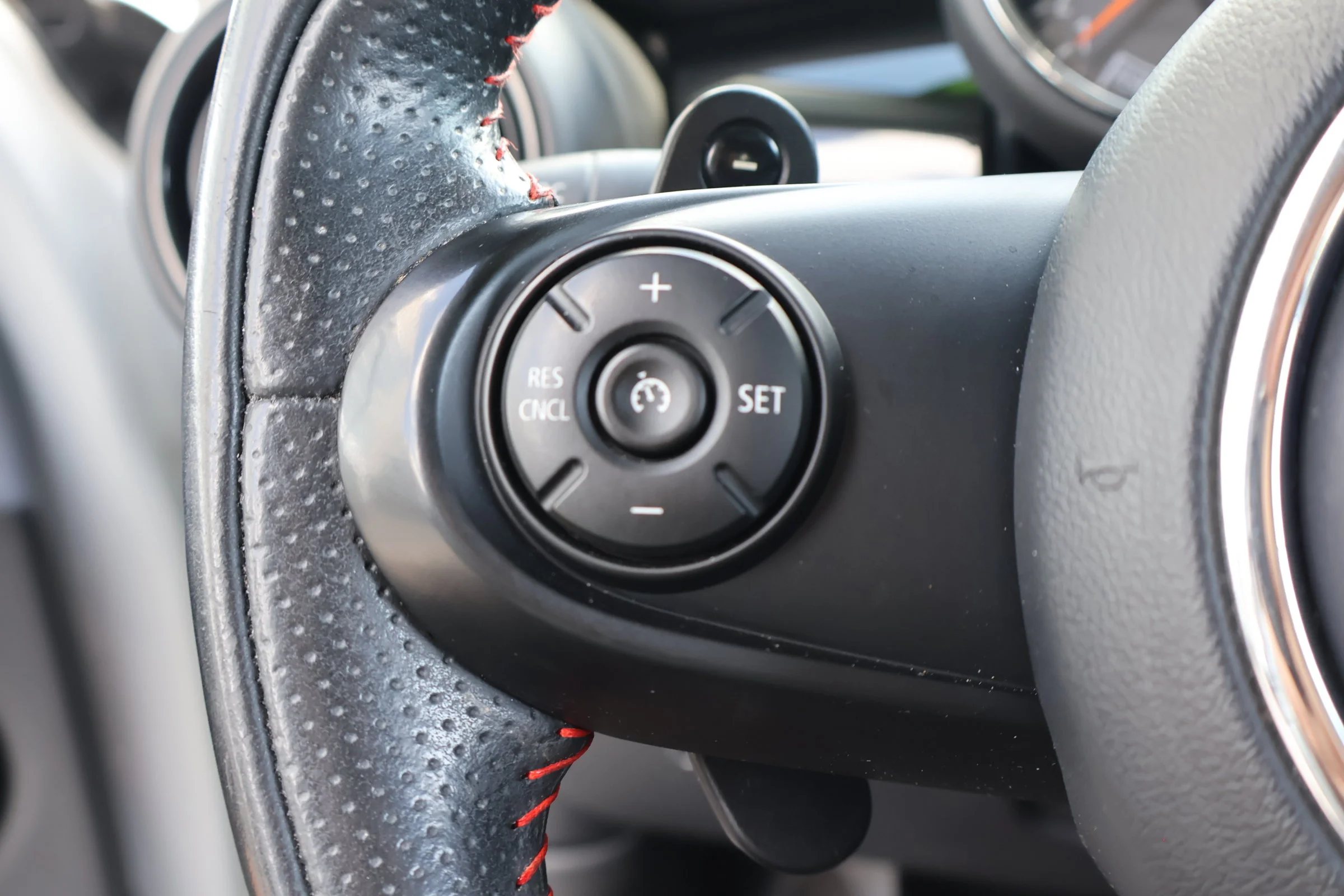 Used 2020 White Silver Metallic MINI Cooper S image 24