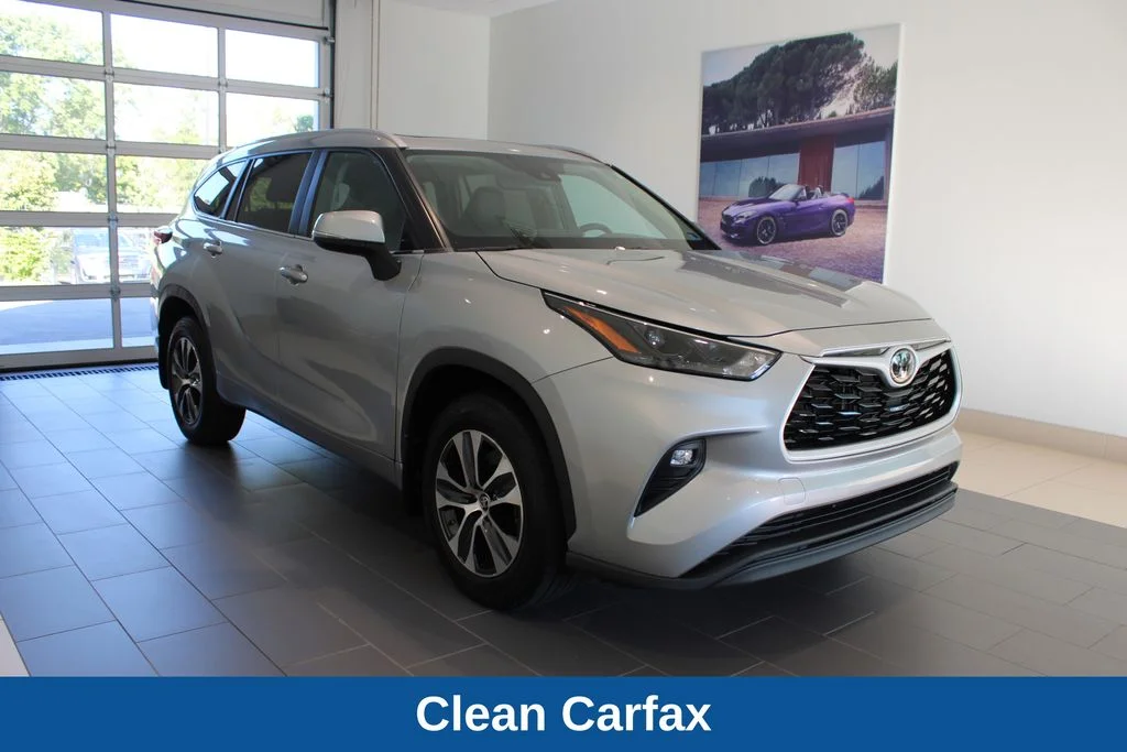 Used 2024 Silver Toyota XLE image 2