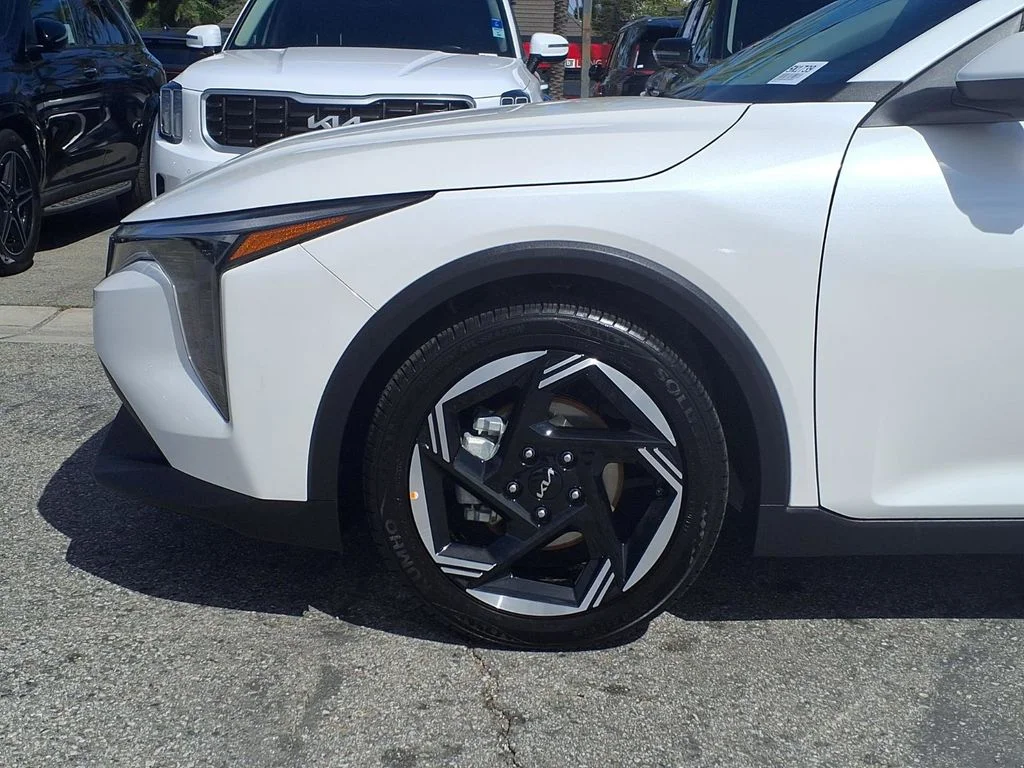 Certified Used 2025 White Kia EX image 3