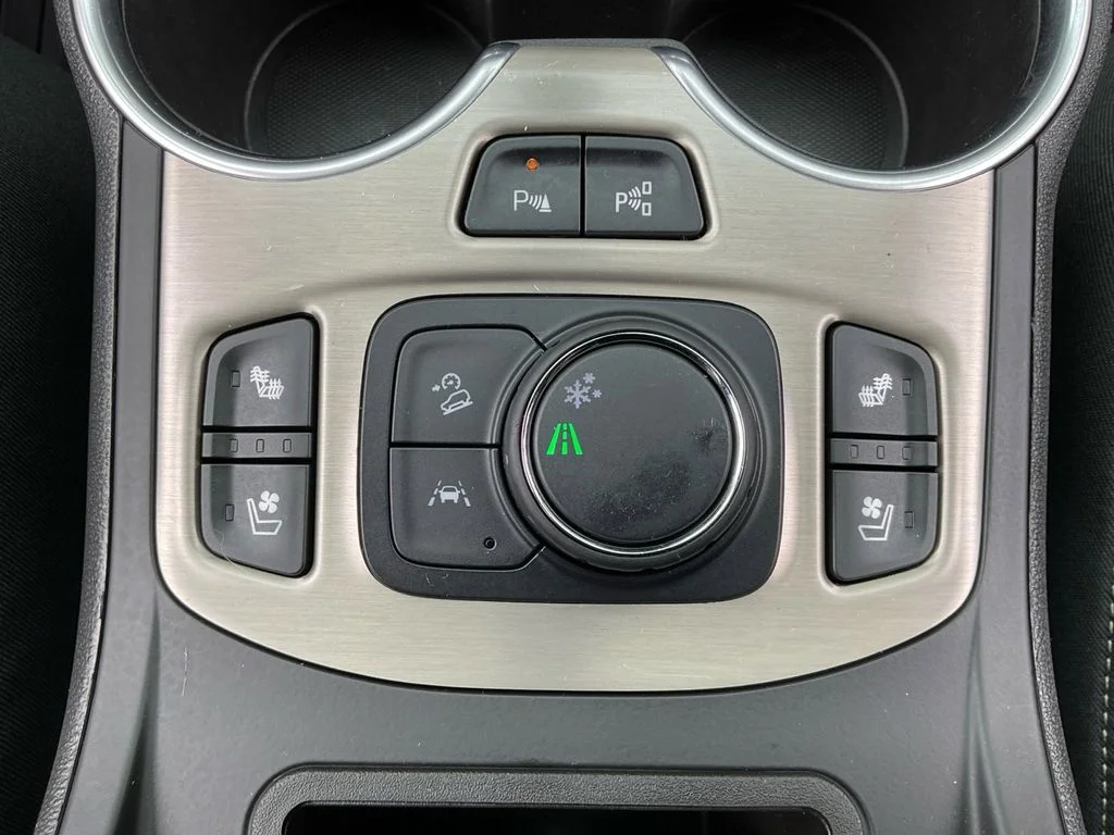 Used 2020 Black GMC Denali image 25