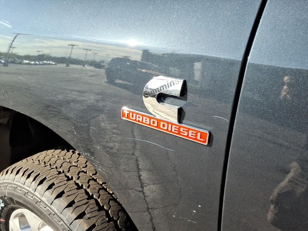 New 2026 Forged Blue Metallic Exterior Paint RAM Laramie image 7