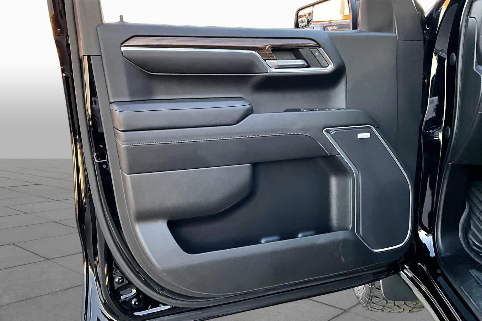 Used 2022 Black Chevrolet LT Trail Boss image 22