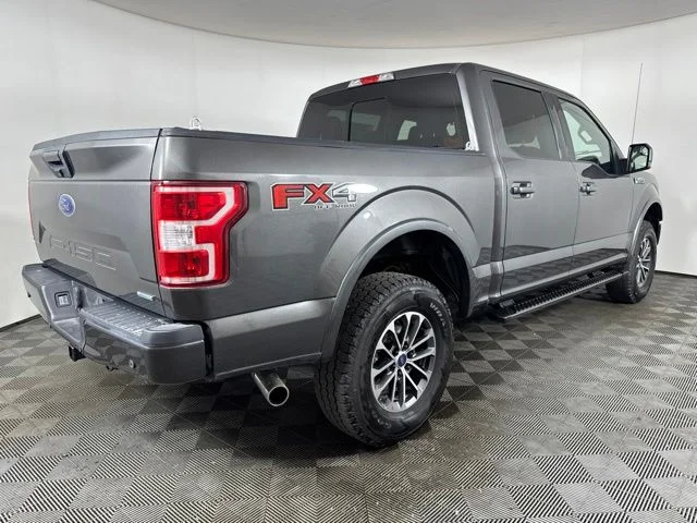 Used 2018 Magnetic Metallic Ford XLT image 3