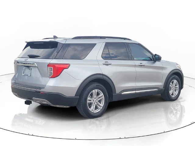 Used 2023 Silver Ford XLT image 5