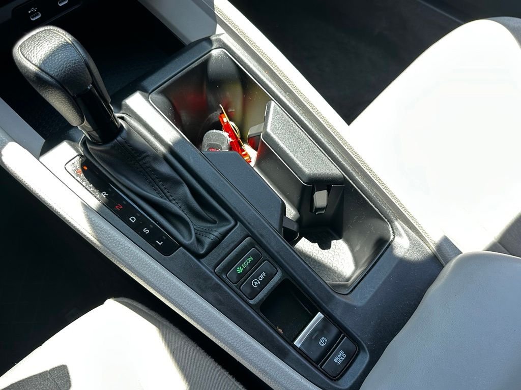 Used 2024  Honda LX image 29