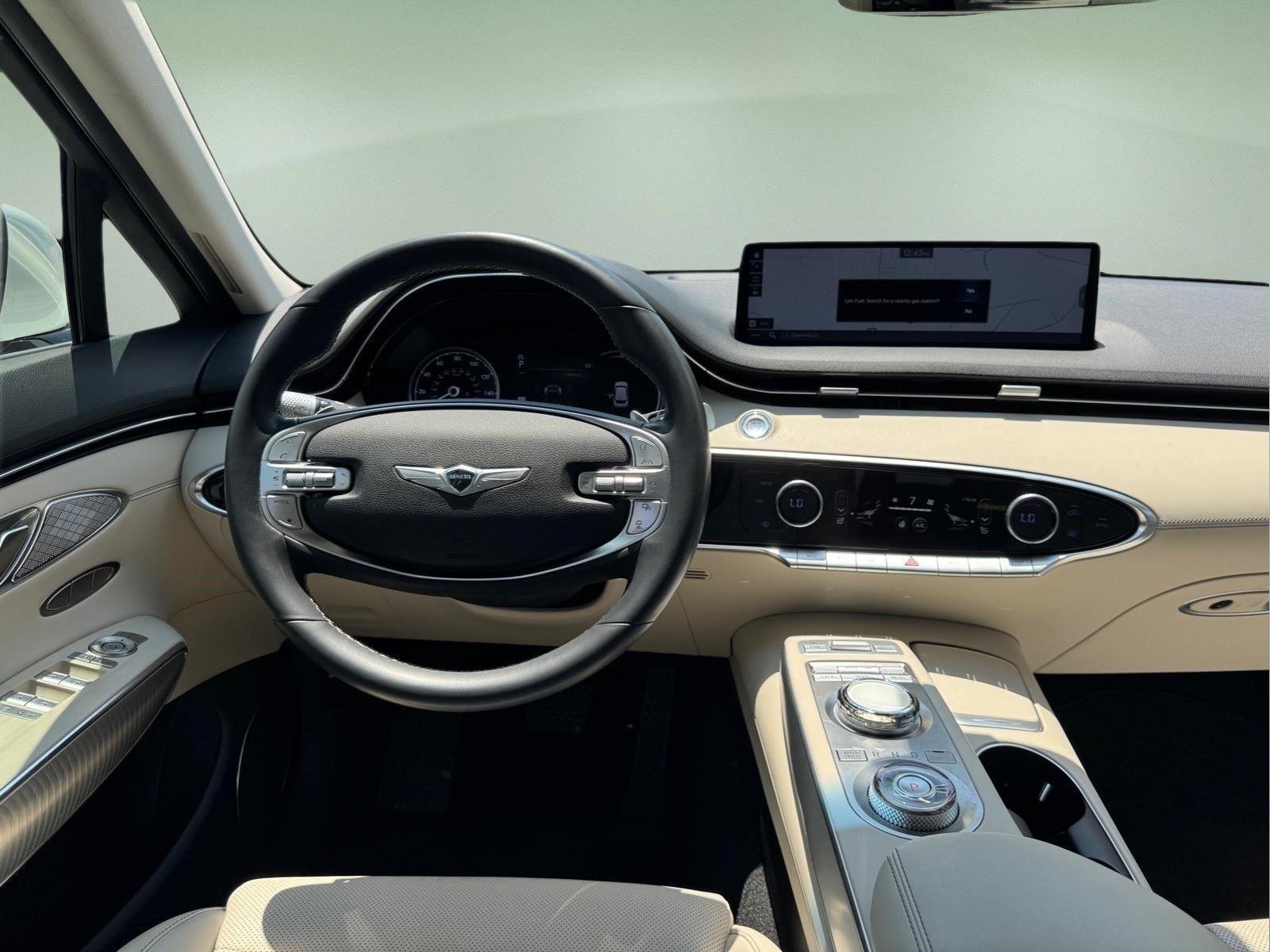 2024 GENESIS GV70 Standard - Photo 16